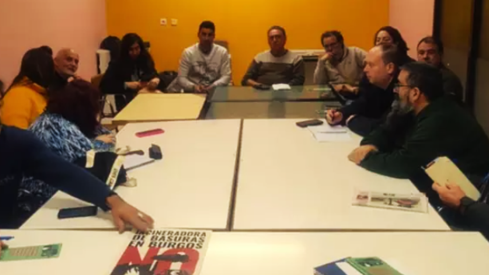 Imagen de una reunión de la plataforma Burgos Sin Incineradora