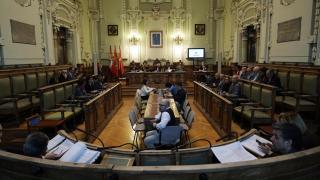 alcalde de Valladolid, Jesús Julio Carnero, presidente el Pleno extraordinario del Ayuntamiento