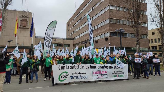 Concentración de CSIF frente a la Delegación del Gobierno en Castilla y León, este jueves