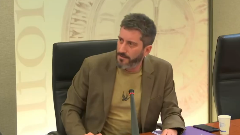 El diputado de Vox Víctor Egío este jueves en la Asamblea de Murcia.