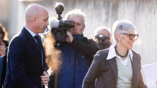 Rubiales, en la Audiencia Nacional junto a su abogada, Olga Tubau.