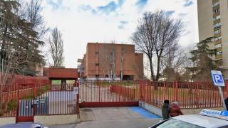 Parcela de Los Yébenes 245, donde se encuentra la centralita telefónica y Lidl proyecta un supermercado.