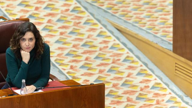 La presidenta de la Comunidad de Madrid, Isabel Díaz Ayuso, durante un pleno en la Asamblea de Madrid, a 13 de febrero de 2025, en Madrid .