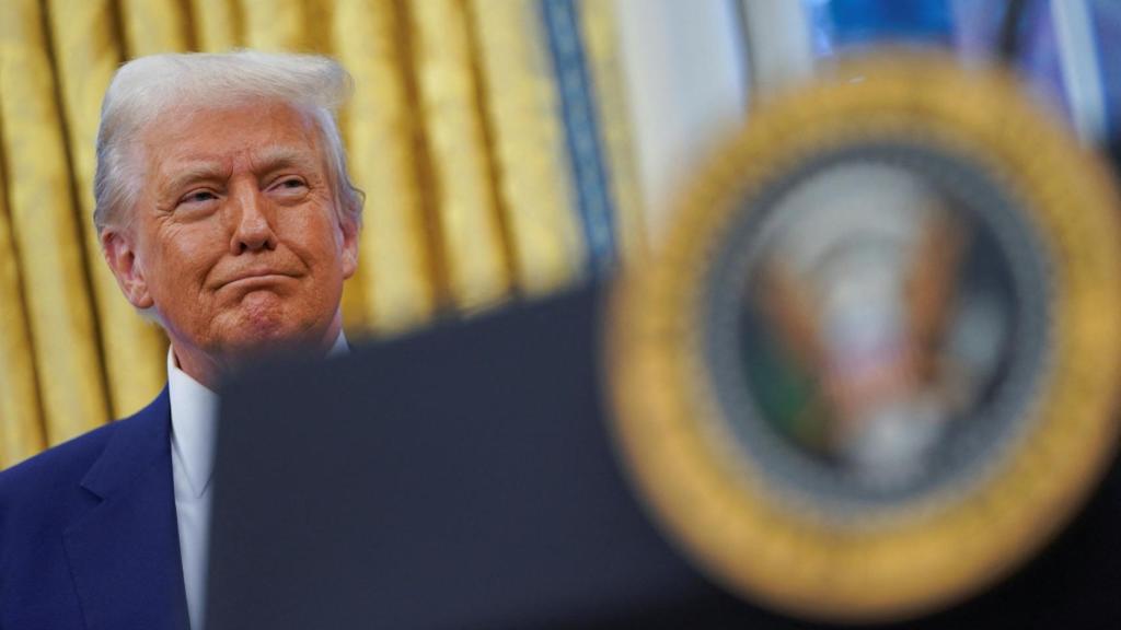 Donald Trump durante la jura de Tulsi Gabbard como directora de Inteligencia Nacional este miércoles en Washington.