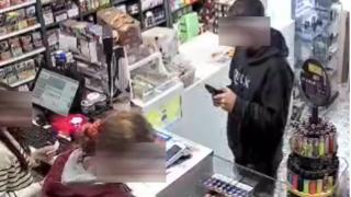 Detenido por estafas en una decena de locales de Pontevedra y A Coruña.