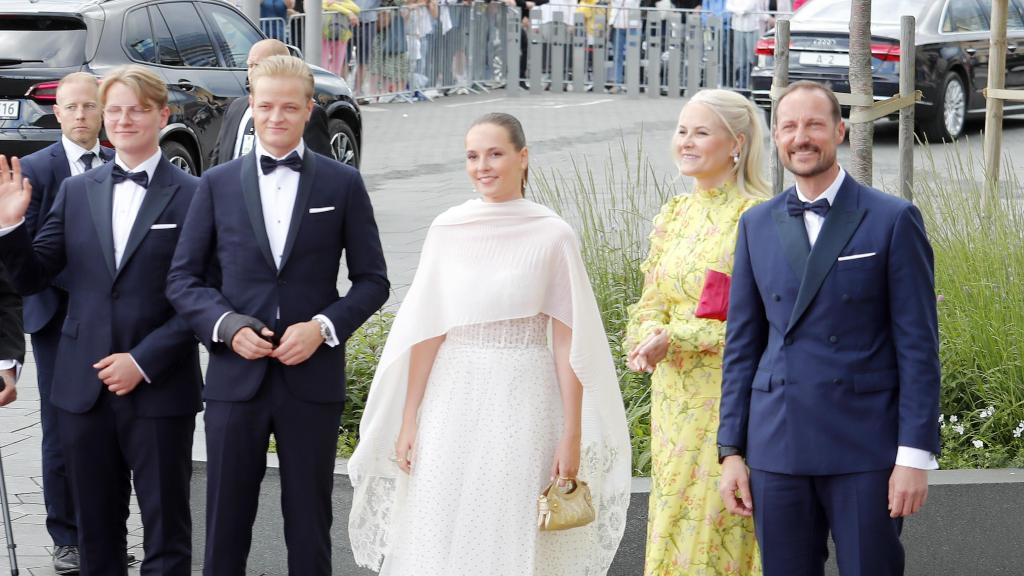 La Casa Real de Noruega junto a Marius Borg.