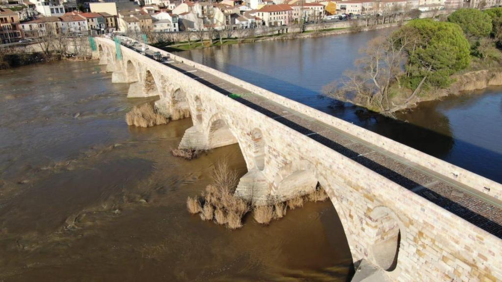 Imagen aérea del Puente de Piedra de Zamora