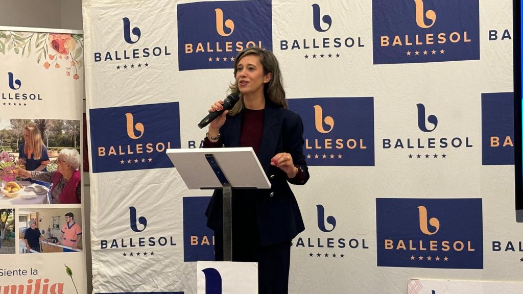 Marian Orós, concejala de Politicas Sociales del Ayuntamiento de Zaragoza, en el acto de entrega del talón solidario a Aspanoa