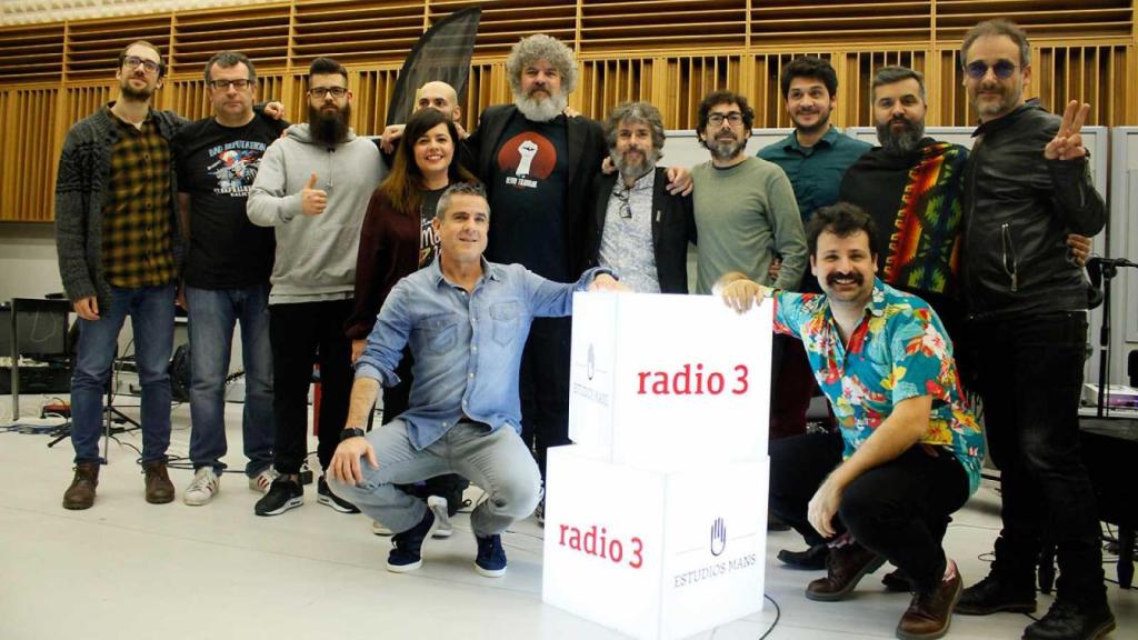 Músicos y responsables de Mans en una edición de La Residencia.