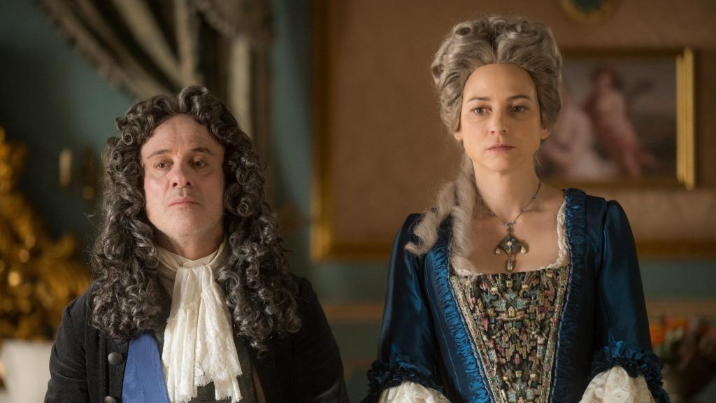 Javier Gutiérrez como Felipe V y Leonor Watling como Isabel de Farnesio en 'La vida breve'