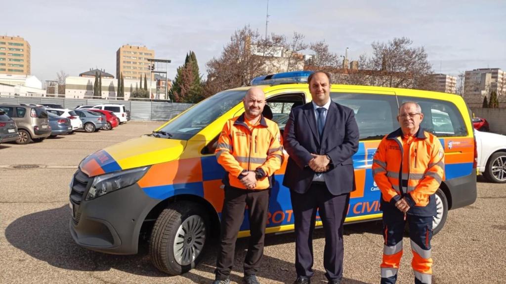 Entrega de un nuevo coche para Proteccion Civil Guijuelo