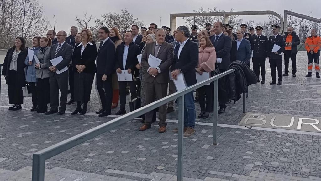 El alcalde, Roberto Martín, firma un convenio con la Junta