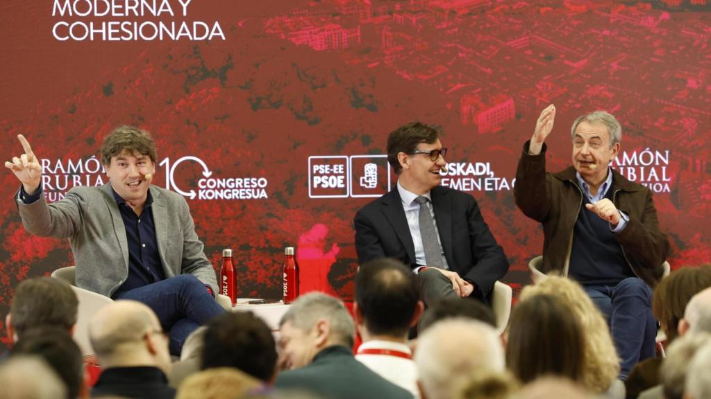 Zapatero, Illa y Andueza, en una mesa redonda durante la jornada previa al décimo Congreso del PSE-EE.