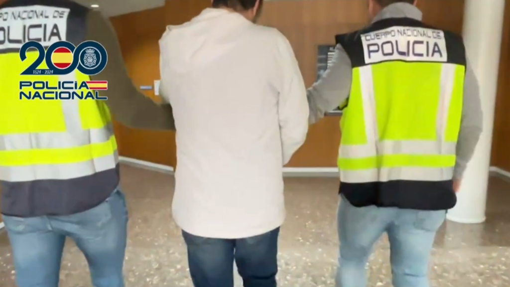 Uno de los aluniceros detenidos.