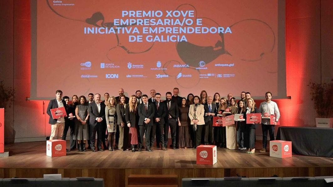 Foto de familia de los premios Aje Galicia 2025