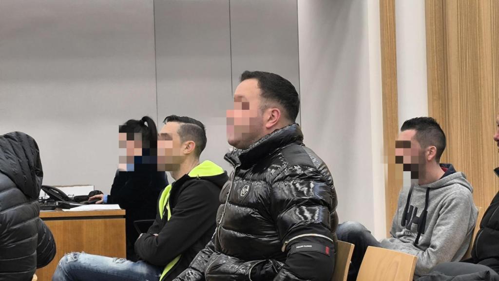 Juan Carlos Santórum, en primer término, en el banquillo de los acusados