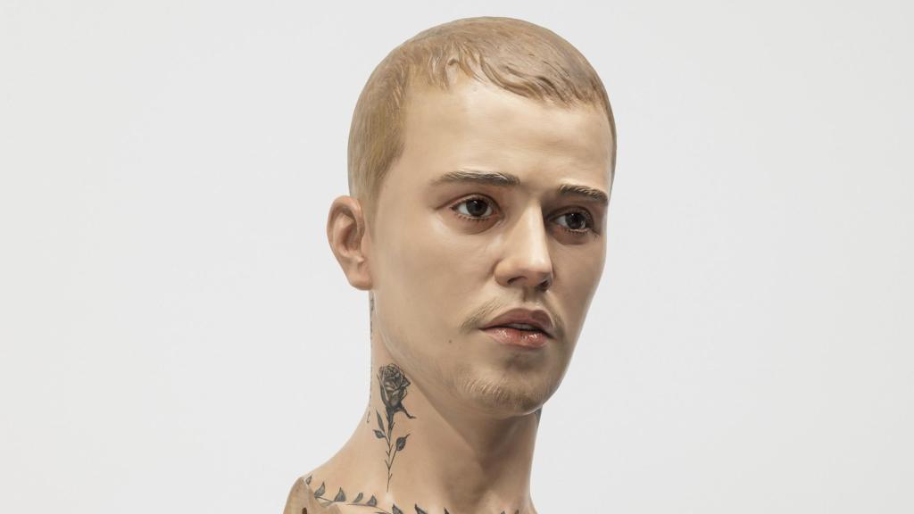 'Justin Bieber Head', 2023. Foto: Cortesía del artista y  carlier | gebauer © Paul Pfeiffer / Zak Kelley