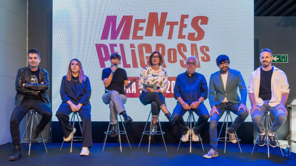 Fotografía del elenco de Mentes Peligrosas. Pablo Sarompas
