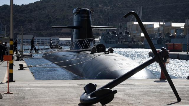 Submarino S-81 Isaac Peral atracado en el Arsenal de Cartagena