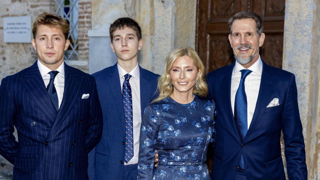 Constantino de Grecia es uno de los cinco hijos de Pablo de Grecia y Marie-Chantal.