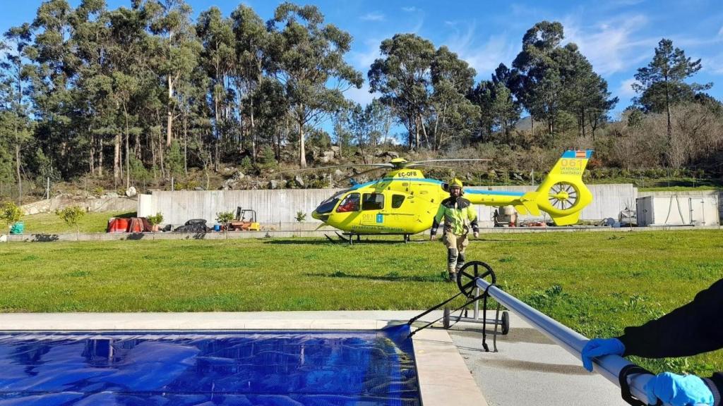 Rescate de un parapentista en Porto do Son