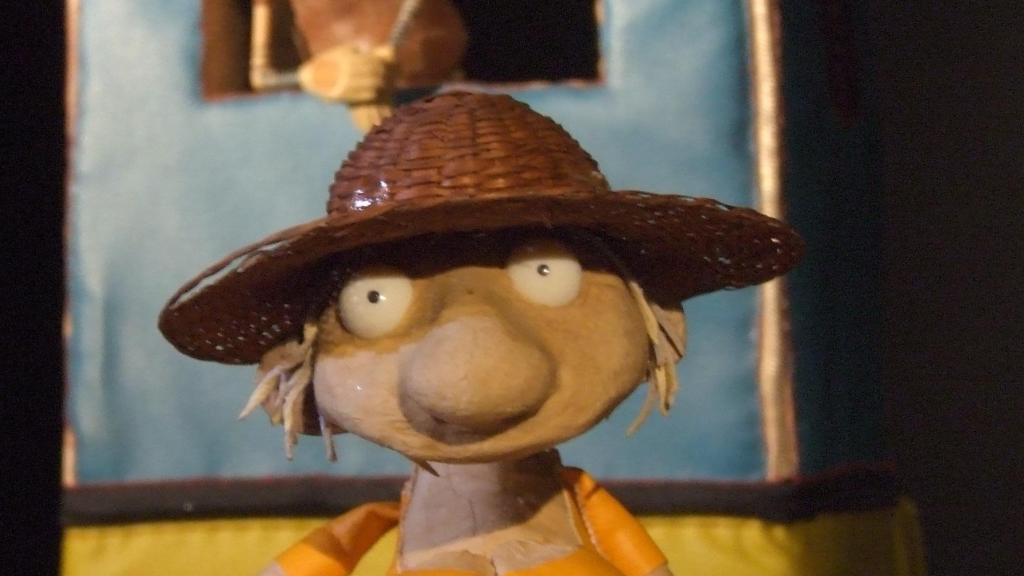 Títeres de 'Partículas Elementares' en su representación de 'El nabo gigante'