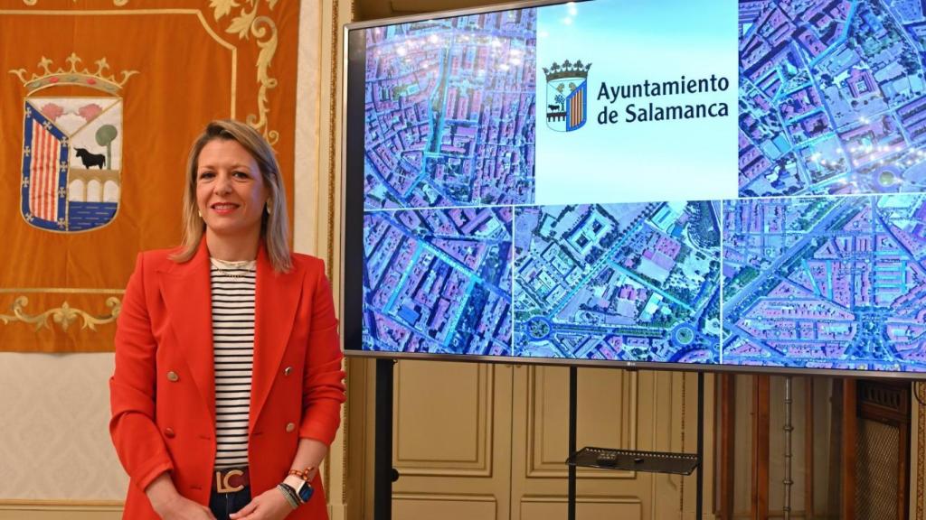 La concejala de Medio Ambiente, María José Coca, explica las obras