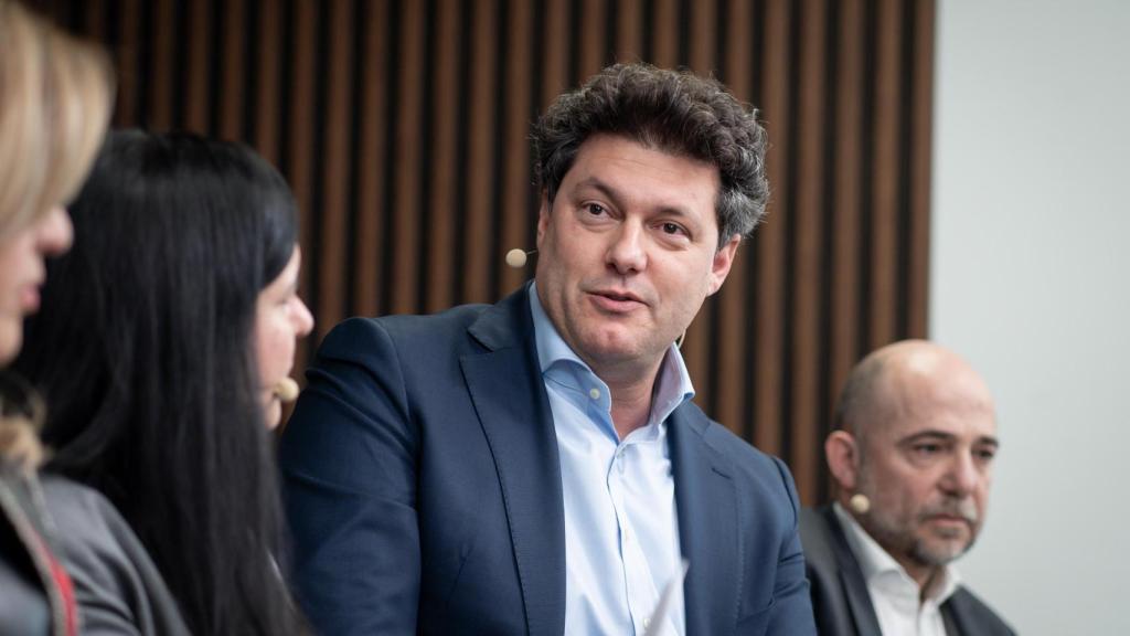 Ricardo Álvarez, CEO de DIA España, y César Vargas, director general de negocios de Pascual.