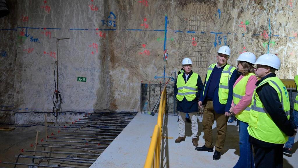 La alcaldesa de Valencia, María José Catalá, visita junto al Conseller Vicente Martínez Mus las obras de la conexión subterránea entre las estaciones de Alacant y Xàtiva de Metrovalencia. EE