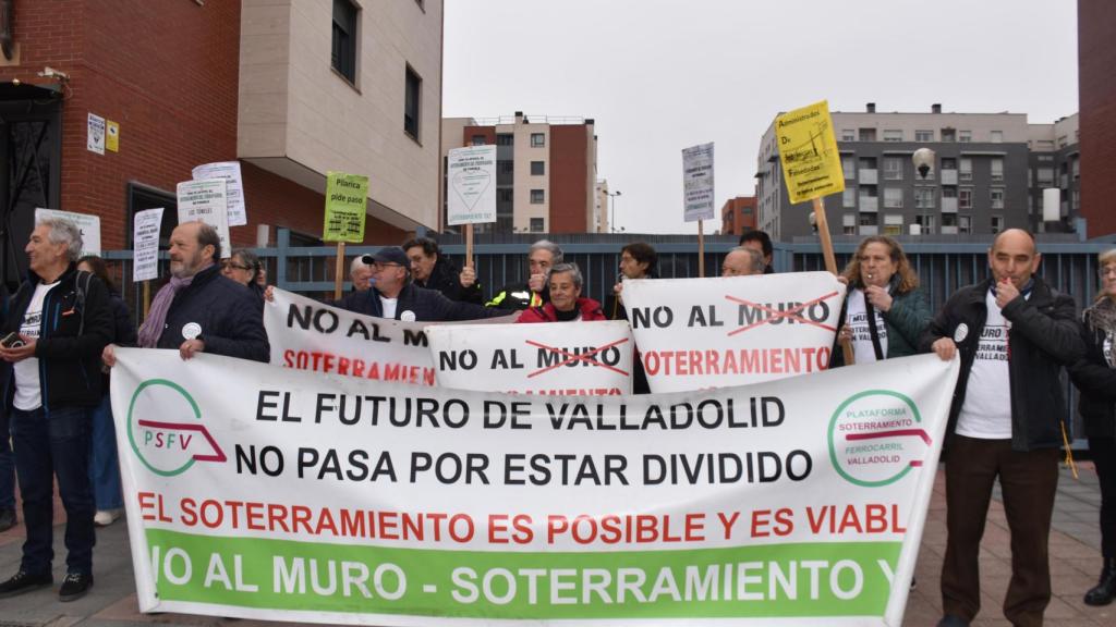 Miembros de la dirección de la Plataforma Soterramiento Ferrocarril Valladolid