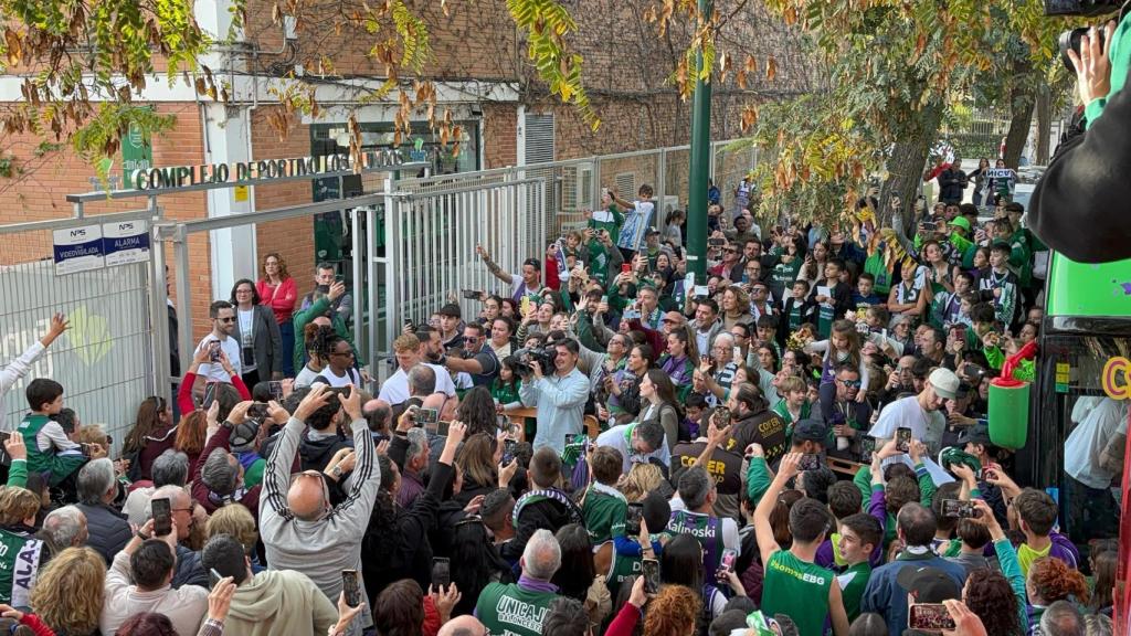 Comienza la celebración.