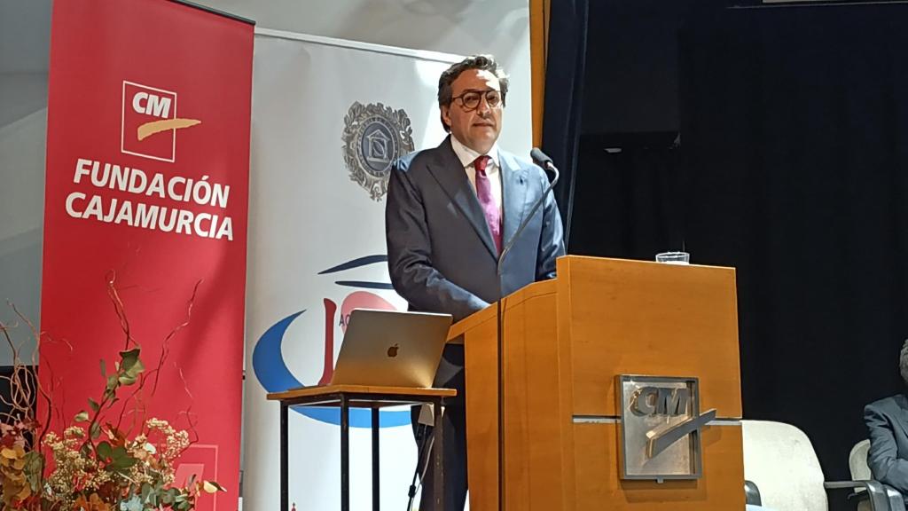 Darío Gil, durante su toma de posesión como académico de honor de la Academia de Ciencias de la Región de Murcia.