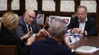 Carnero en una reunión con directivos de InoBat