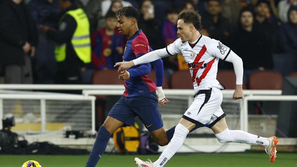 Lamine Yamal, ante Chavarría.