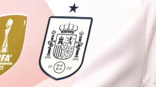 Detalle de la nueva camiseta de España femenina