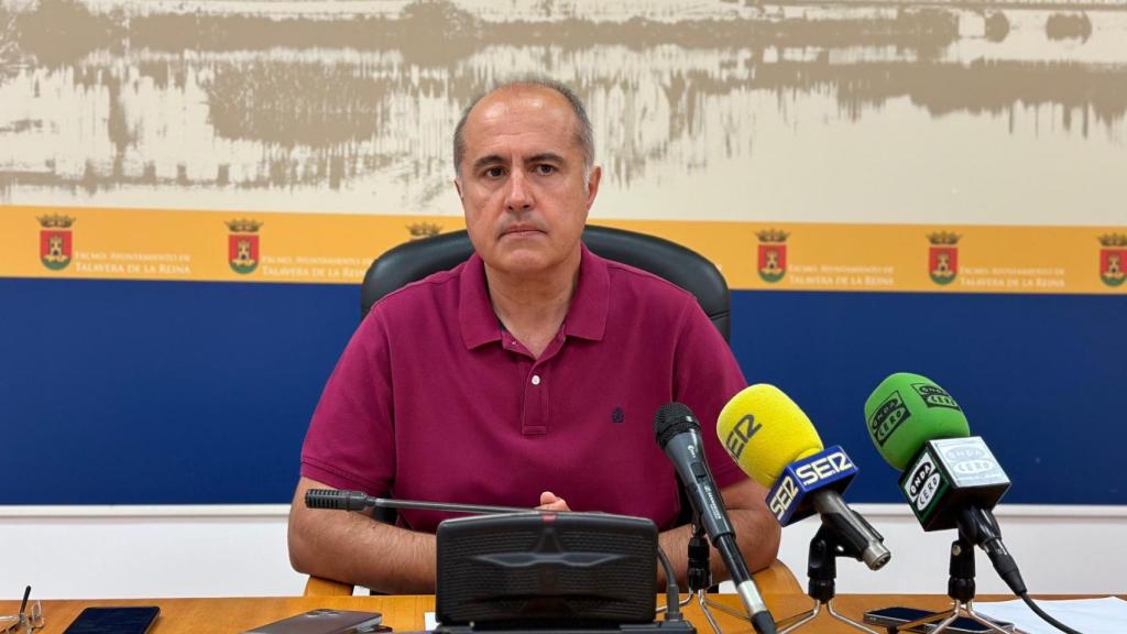 Jesús García-Barroso, portavoz del Ayuntamiento de Talavera de la Reina este lunes en rueda de prensa.
