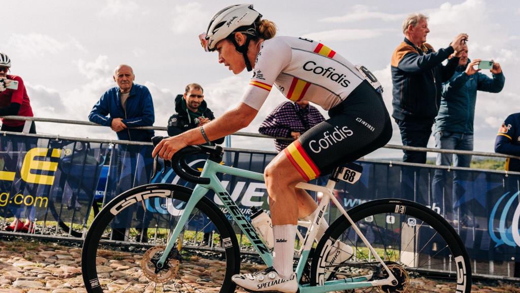 La ciclista profesional Isabel Martín.