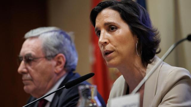 La presidenta de la Asociación de Inspectores de Hacienda del Estado (IHE), Ana de la Hernán, durante una rueda de prensa de la Asociación de Inspectores de Hacienda del Estado (IHE)