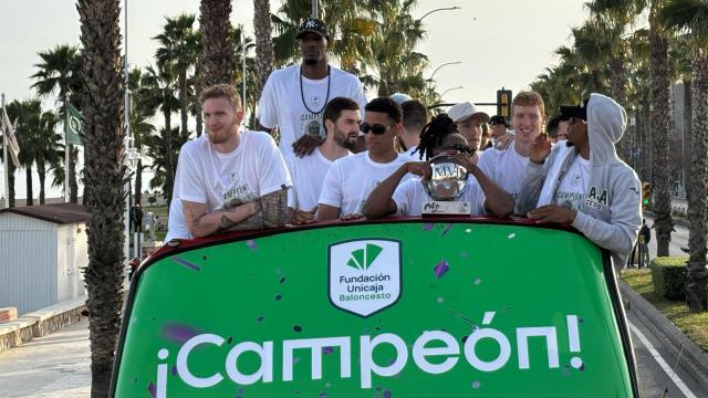 La celebración del Unicaja por las calles de Málaga.
