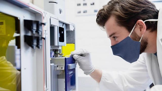 Peter Serles, autor principal de la investigación sobre el nuevo material