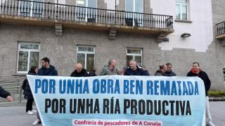 Los mariscadores de la ría de O Burgo vuelven a concentrarse en A Coruña