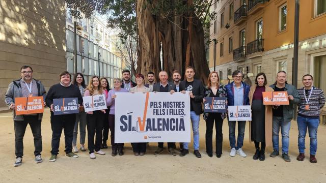Representantes de Compromís presentan un recurso contra la consulta de la lengua. EE
