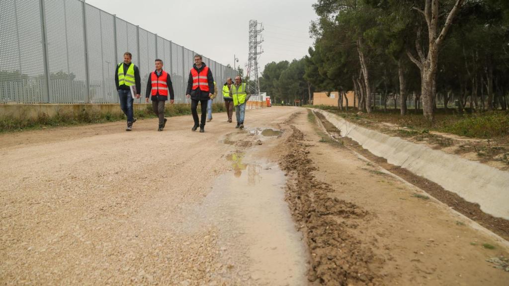 El consejero de Urbanismo en la zona de Parque Venecia, donde se producirán las obras.