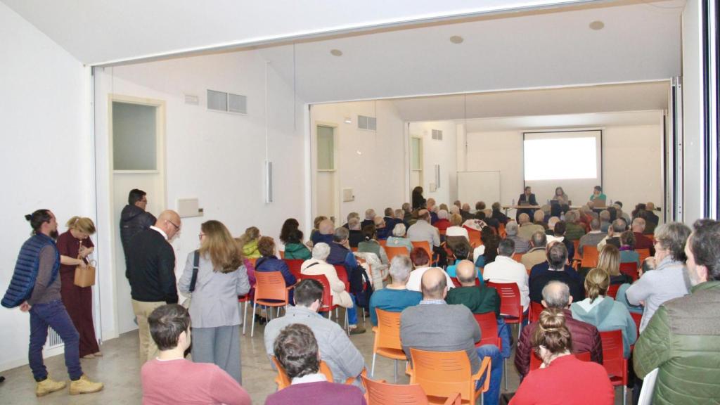 Los vecinos de Alcázar de San Juan que asistieron a la convocatoria.