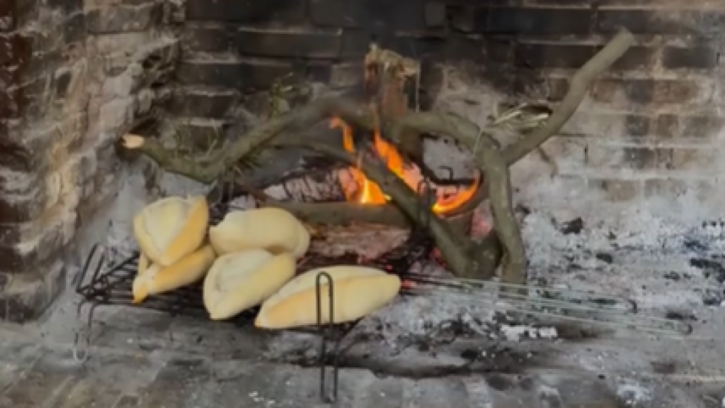 Las botas de vino del establecimiento.