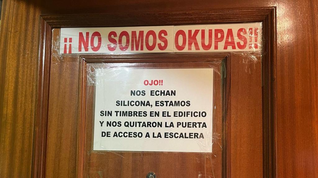 Puerta de la casa de unos vecinos de la calle Galera