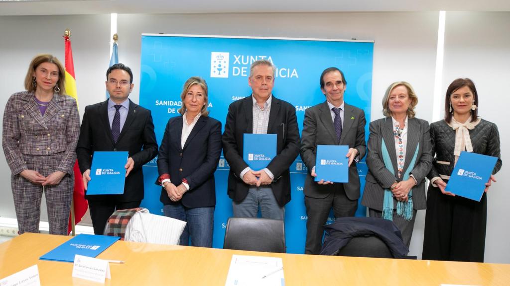 Firma del convenio para la renovación de medicamentos no demorables.