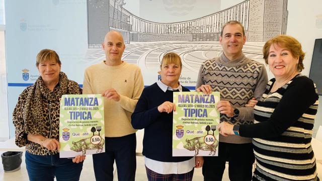 En la imagen, de izquierda a derecha,  Vicenta González, Juan Carlos Bueno, Teodora Gutiérrez, Jorge Moreno y  María del Carmen Vicente