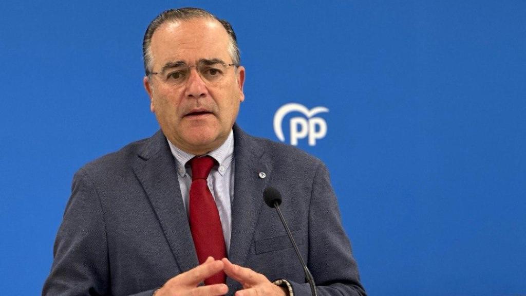 José Julián Gregorio durante la rueda de prensa.