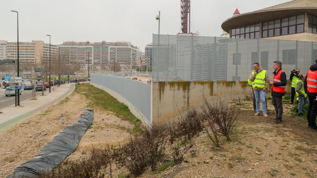 El concejal de Urbanismo en la zona donde se van a producir las obras, en Zaragoza.